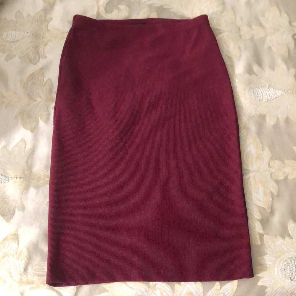 Forever 21 red pencil skirt - ANY 4 $5 FOR $15